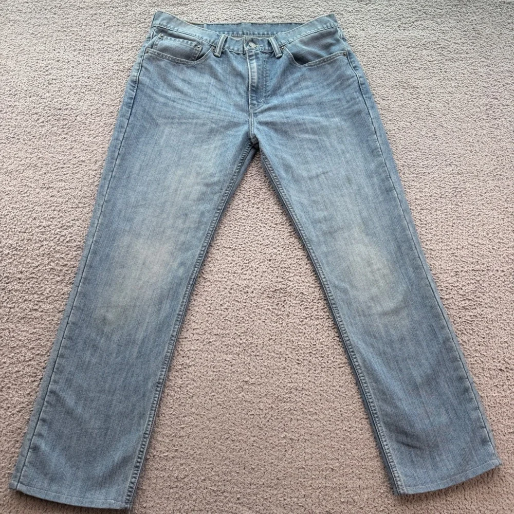 Levi Strauss & Co Mens W34 L32 Light Wash Straight Leg Denim Jeans 04511-0751